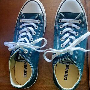 Converse dark green 7.5 womens' shoes